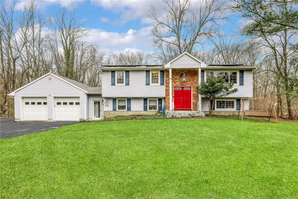 56 Smith Hill Road Airmont NY 10952