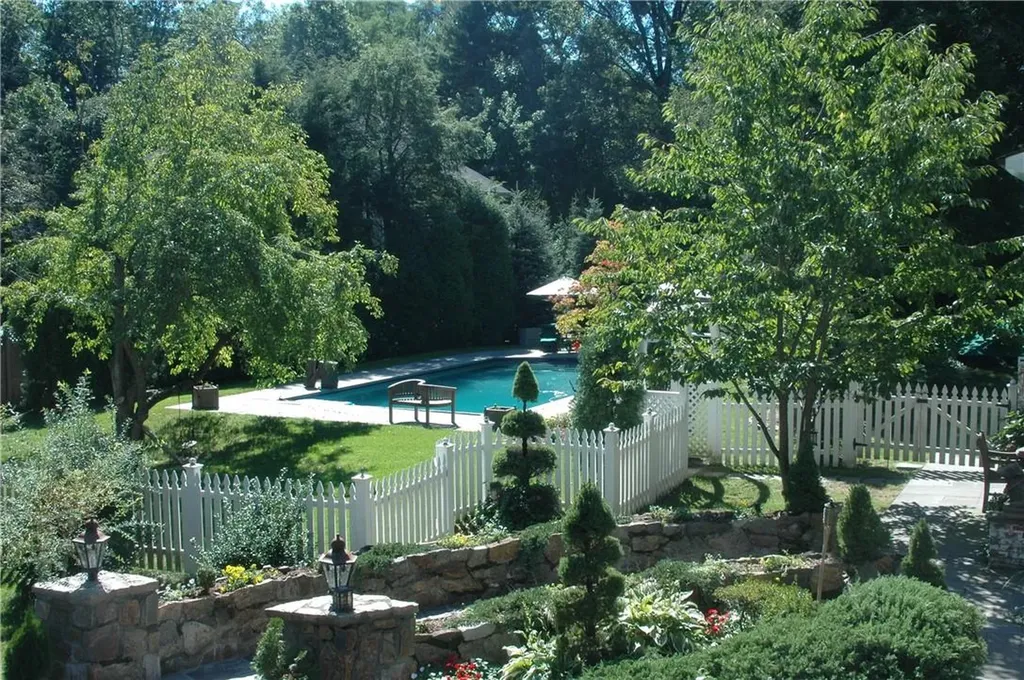 11 Billington Court Rye NY 10580