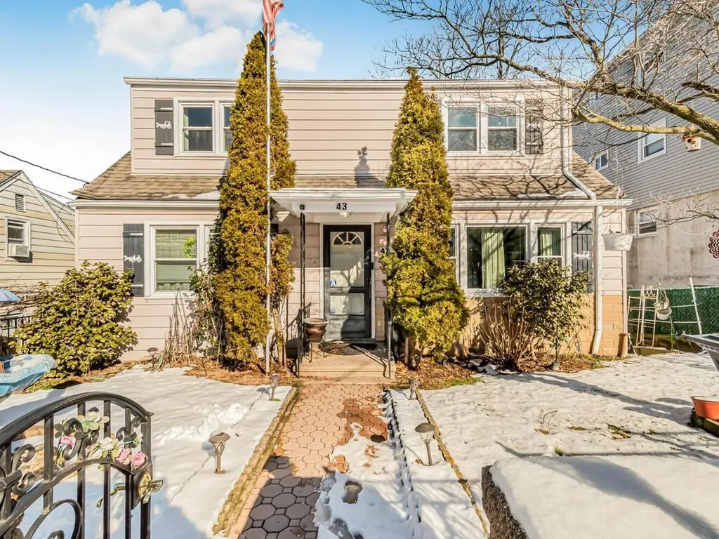 43 Roosevelt Street Yonkers NY 10701