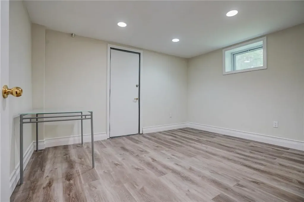 15 Ridgeway White Plains NY 10605