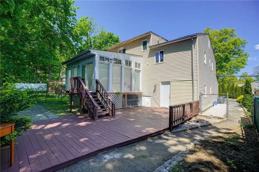15 Ridgeway White Plains NY 10605