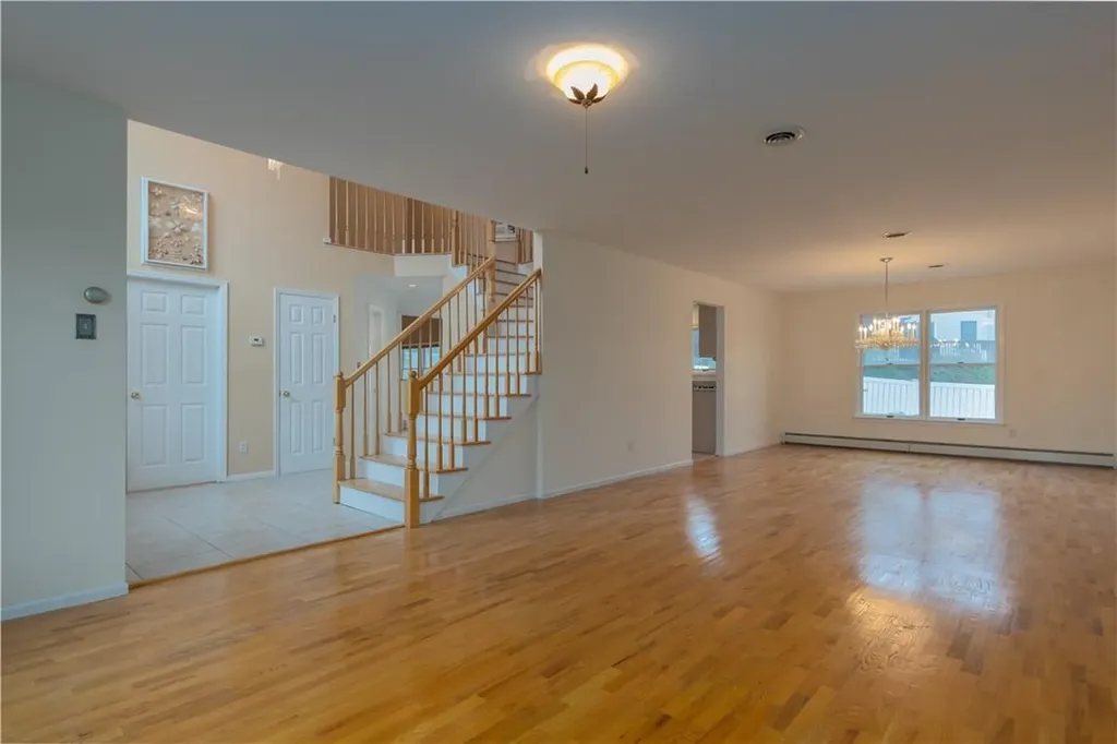 8 Thorn Lane Nanuet NY 10954