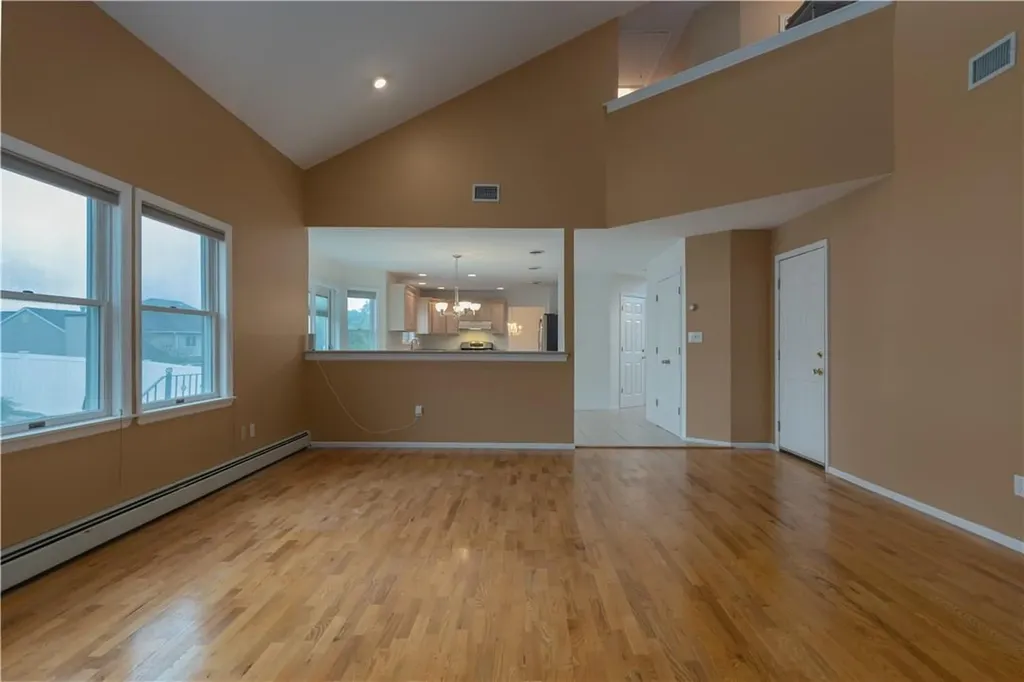 8 Thorn Lane Nanuet NY 10954