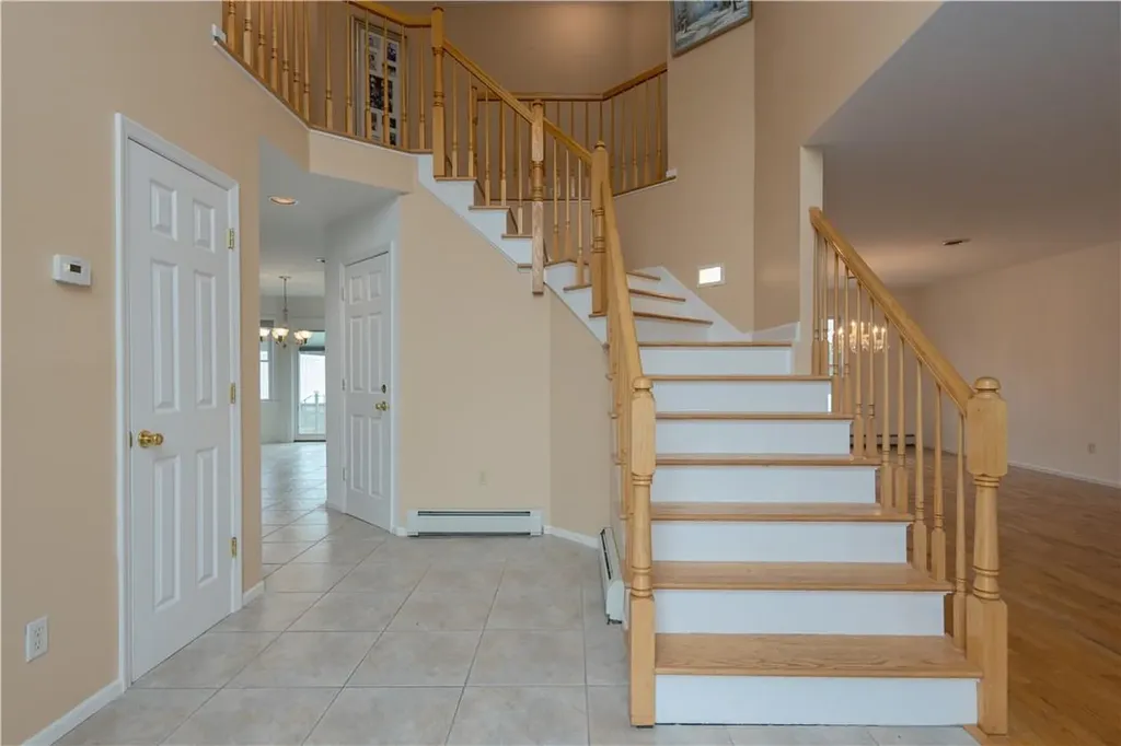 8 Thorn Lane Nanuet NY 10954