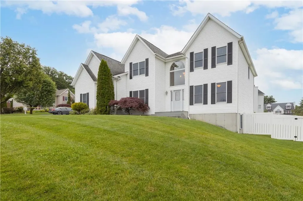8 Thorn Lane Nanuet NY 10954