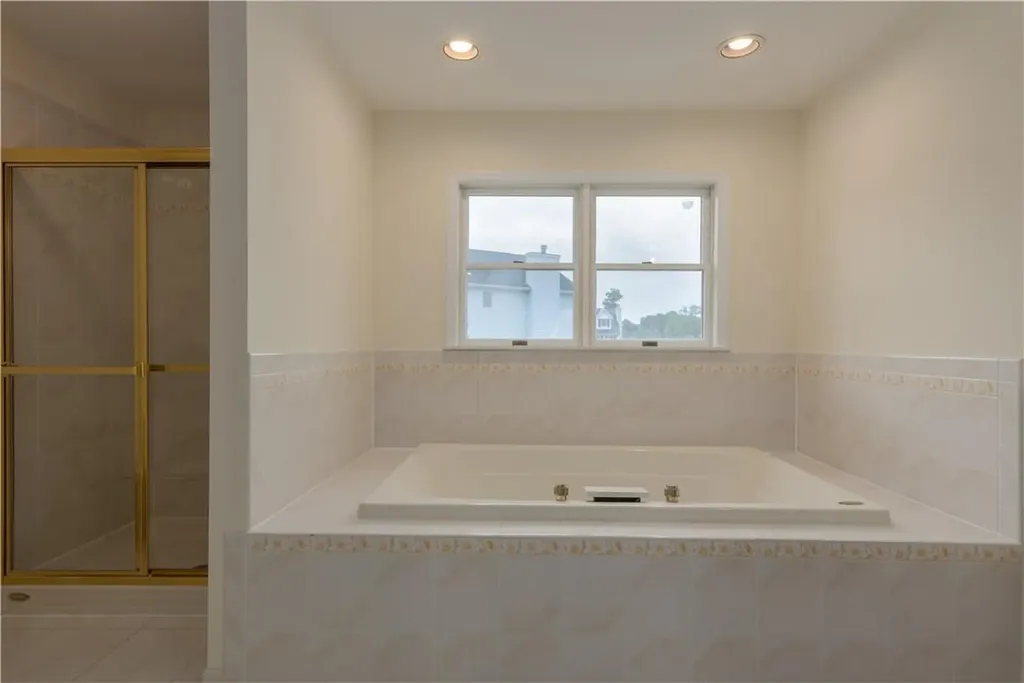 8 Thorn Lane Nanuet NY 10954