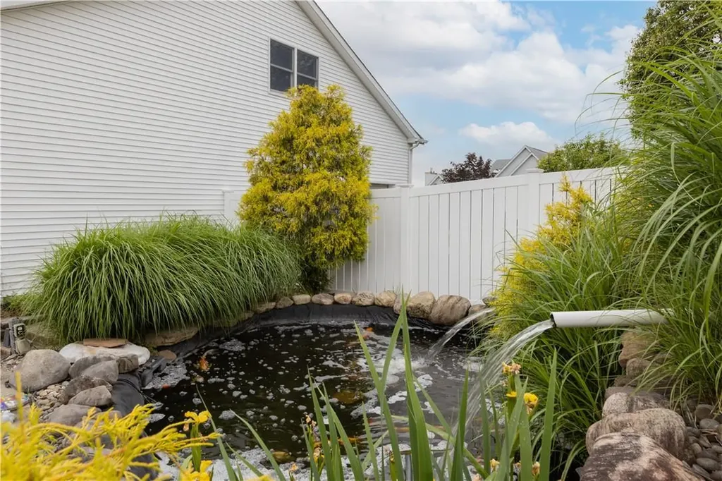 8 Thorn Lane Nanuet NY 10954