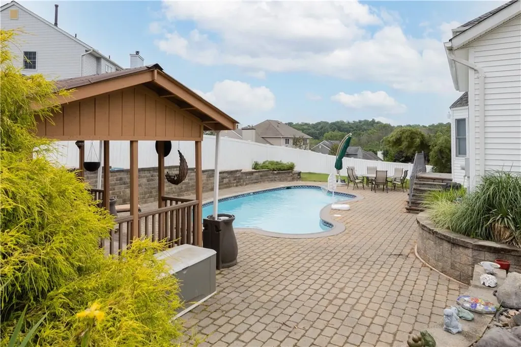 8 Thorn Lane Nanuet NY 10954