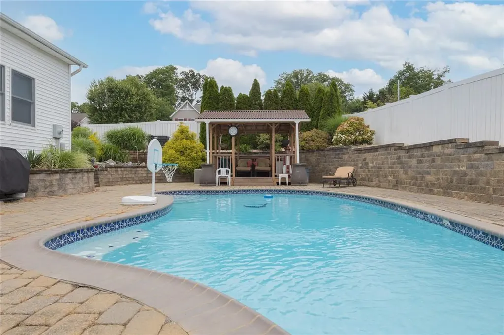 8 Thorn Lane Nanuet NY 10954