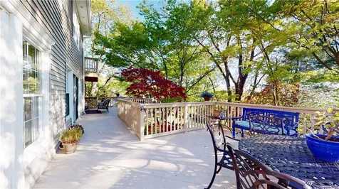 16 Sunhaven Court Tarrytown NY 10591