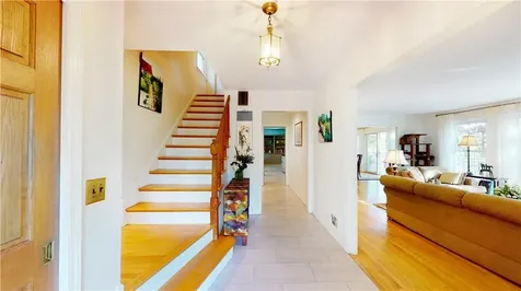 16 Sunhaven Court Tarrytown NY 10591