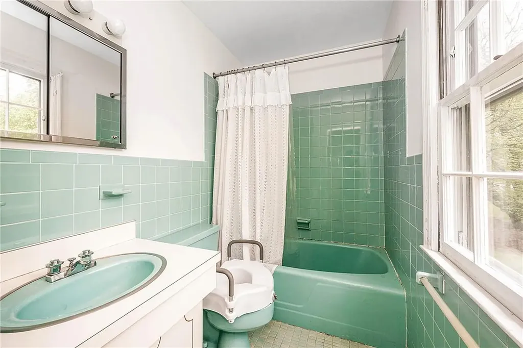 13 Loch Lane Rye Brook NY 10573