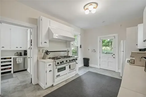 2 Serpentine Road Tuxedo Park NY 10987