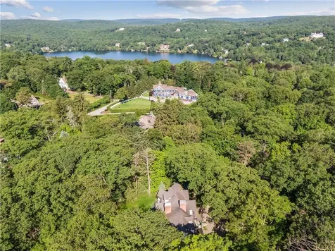 2 Serpentine Road Tuxedo Park NY 10987