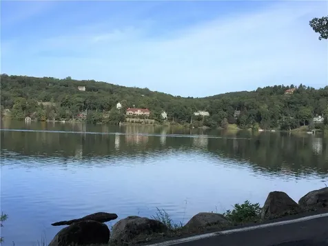 2 Serpentine Road Tuxedo Park NY 10987