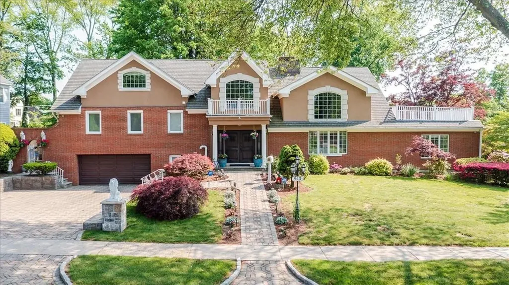 943 Washington Avenue Pelham NY 10803