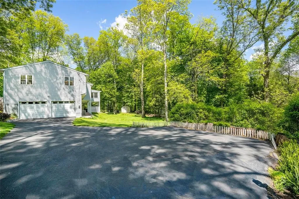 616 Douglas Road Chappaqua NY 10514