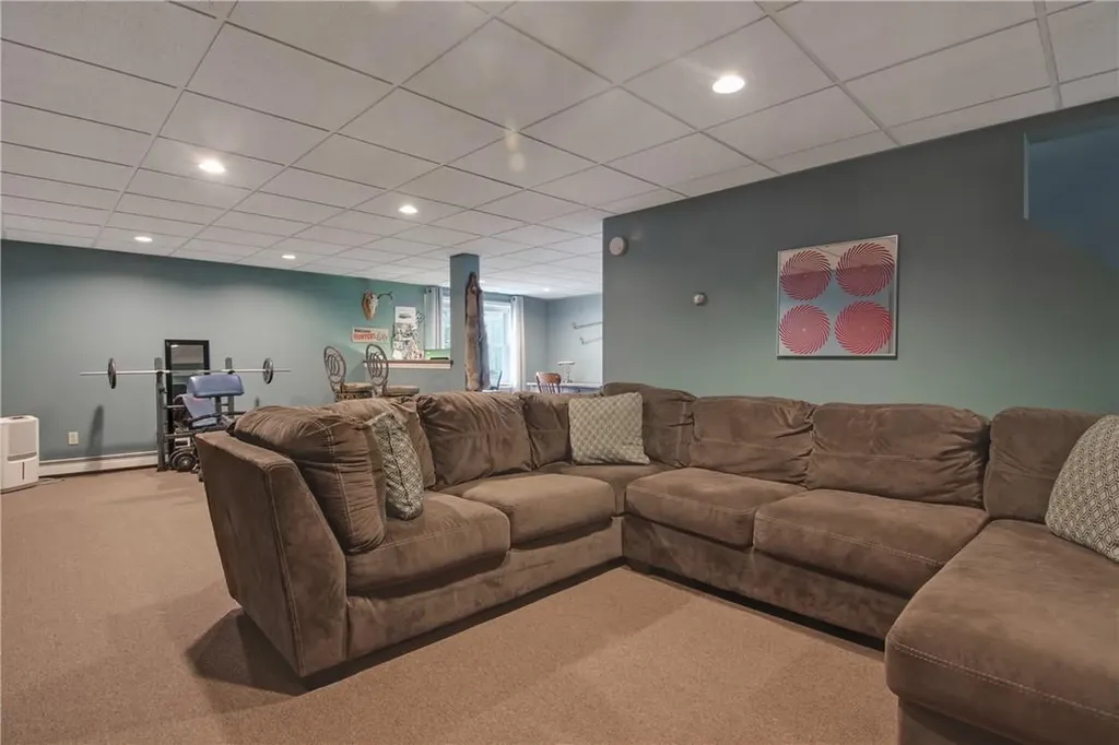 25 Jared Court Slate Hill NY 10973