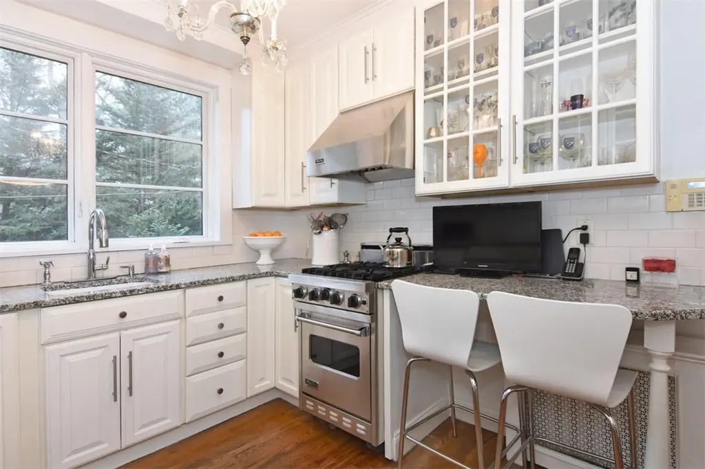 5 Park Avenue Terrace Bronxville NY 10708