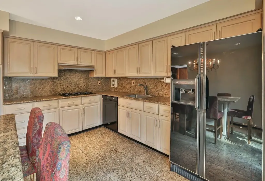 79 Tennyson Drive Nanuet NY 10954