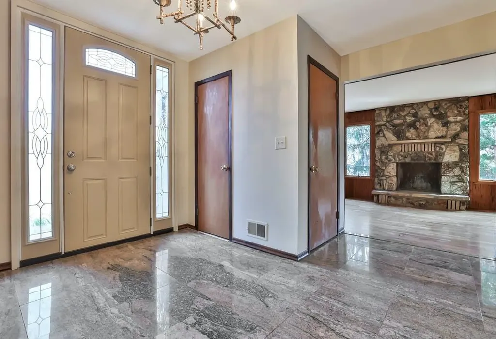 79 Tennyson Drive Nanuet NY 10954