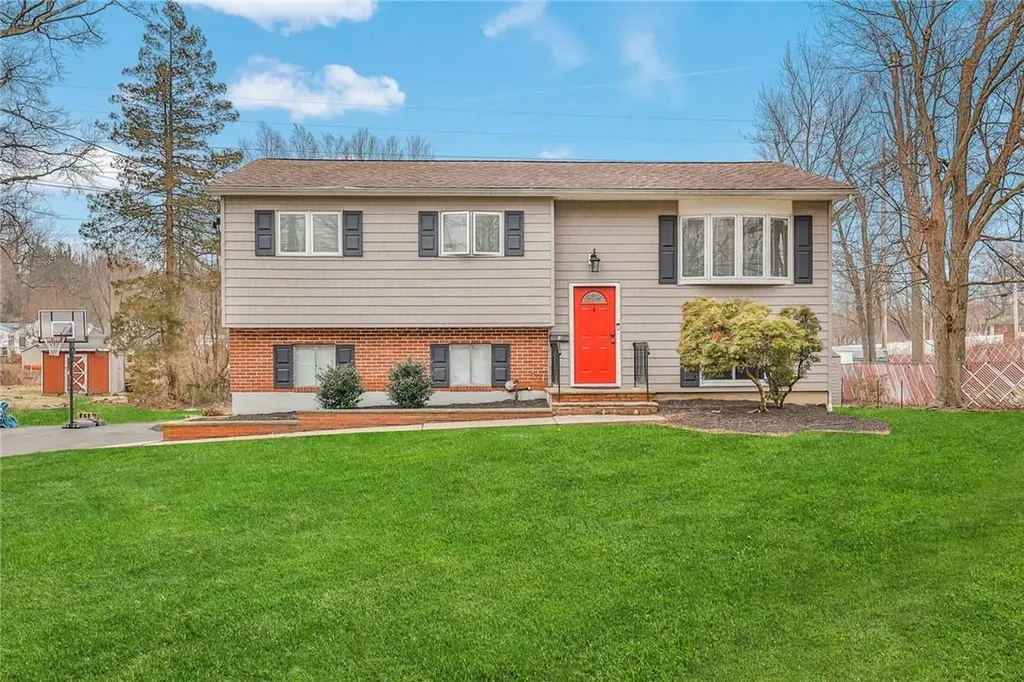 3 Amarillo Drive Nanuet NY 10954