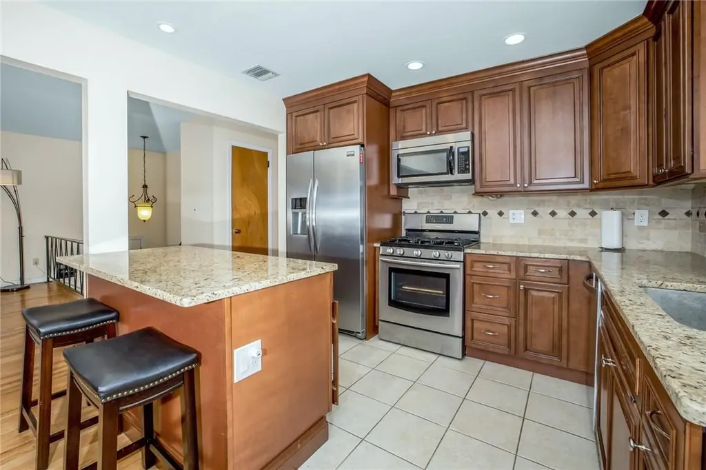 3 Amarillo Drive Nanuet NY 10954