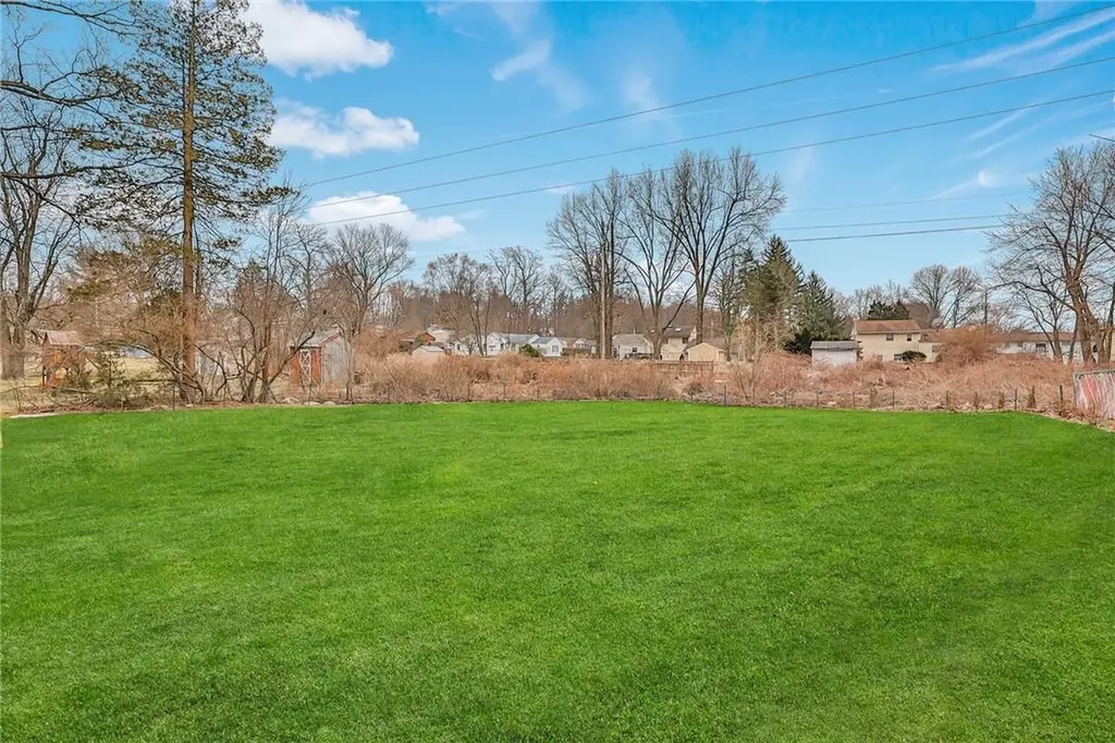 3 Amarillo Drive Nanuet NY 10954