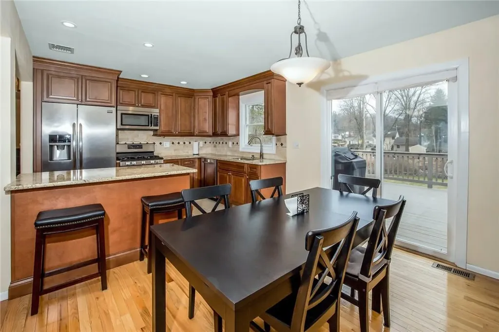 3 Amarillo Drive Nanuet NY 10954