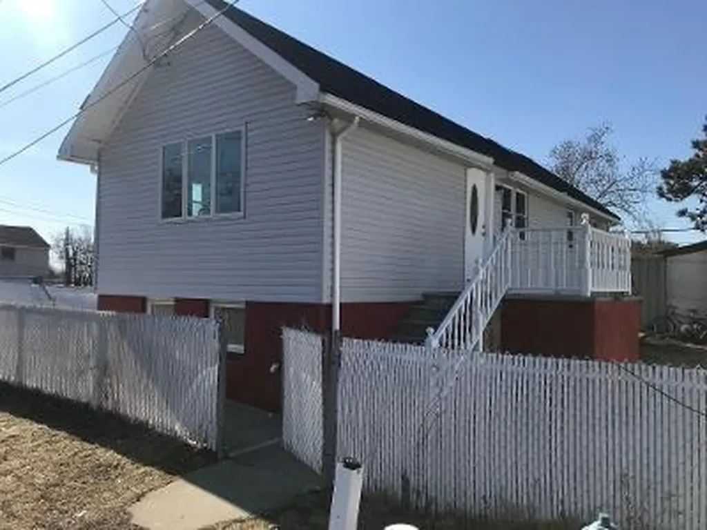 154 Fox Lane Staten Island NY 10306