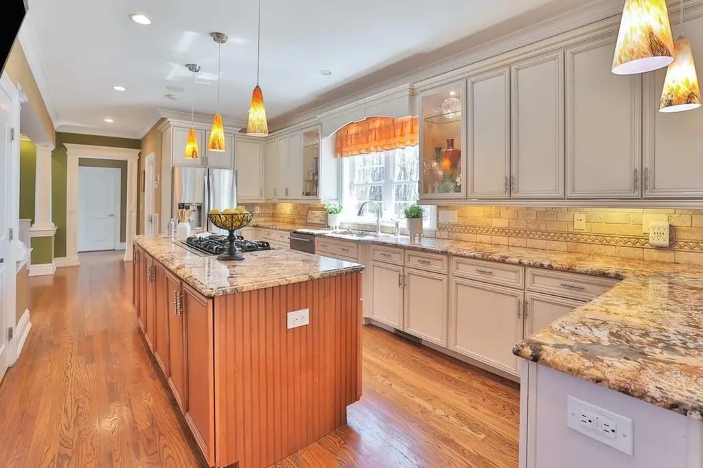 558 Blauvelt Road Pearl River NY 10965