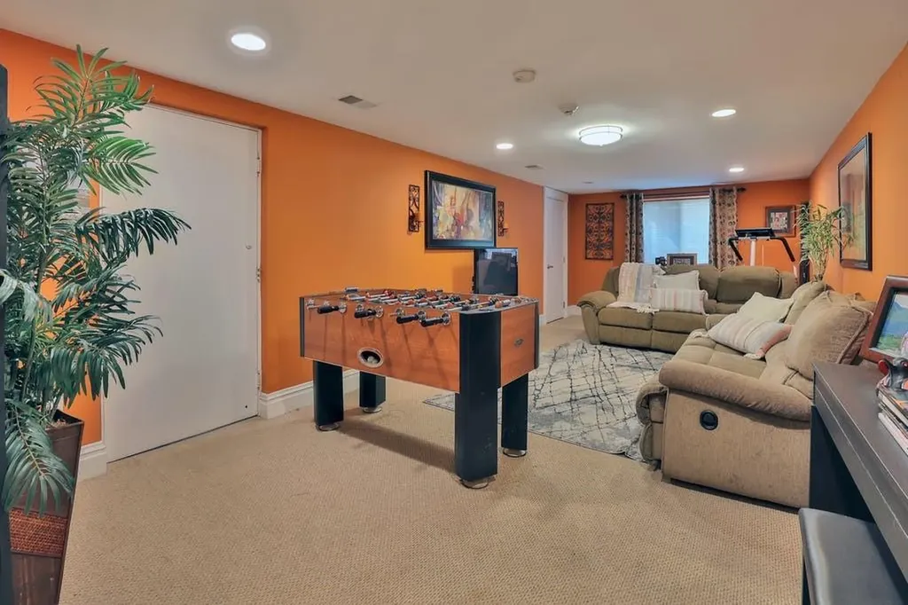 558 Blauvelt Road Pearl River NY 10965