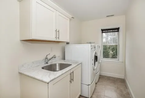 10 Riverton Drive Nyack NY 10960