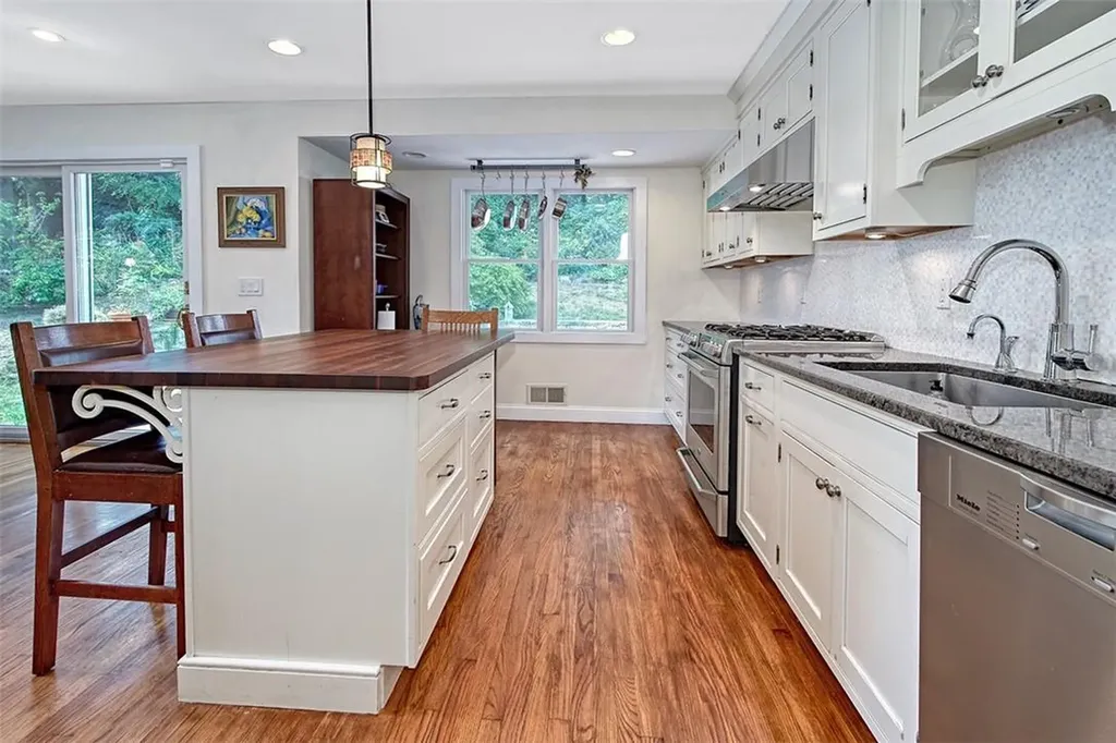 2 Pine Ridge Road Rye Brook NY 10573