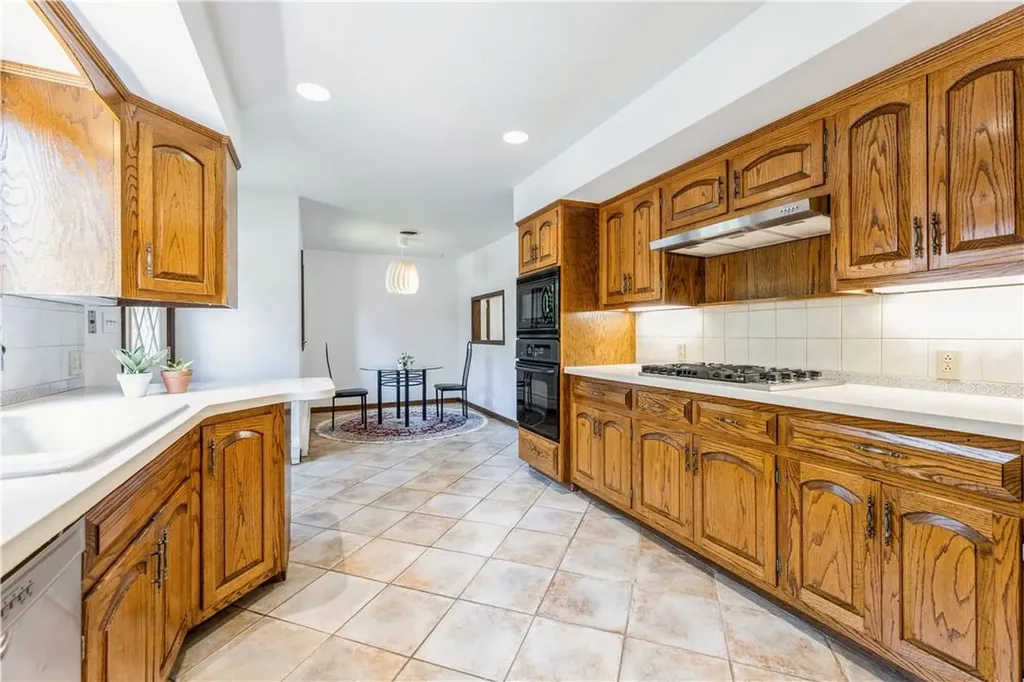 46 Orchard Street Nanuet NY 10954