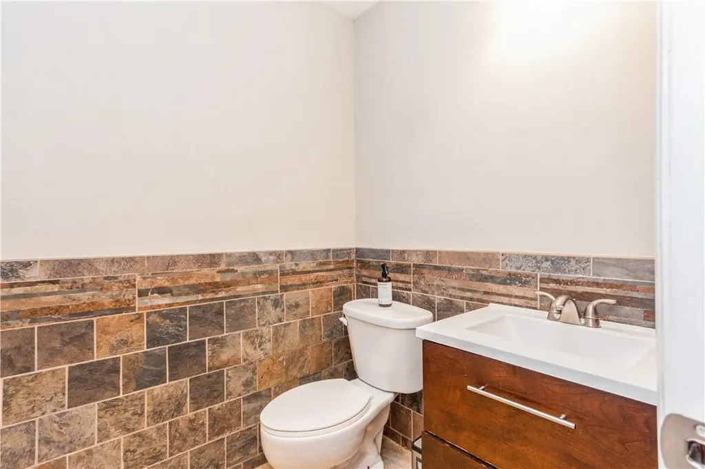 11 Moorea Court Garnerville NY 10923