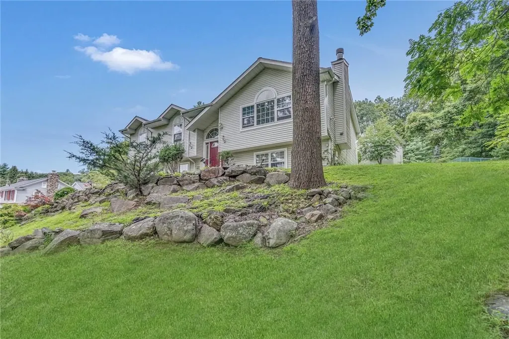 44 Cricketown Road Stony Point NY 10980