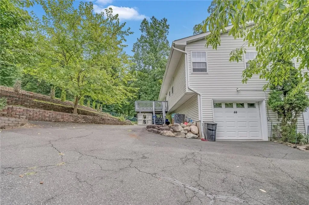 44 Cricketown Road Stony Point NY 10980
