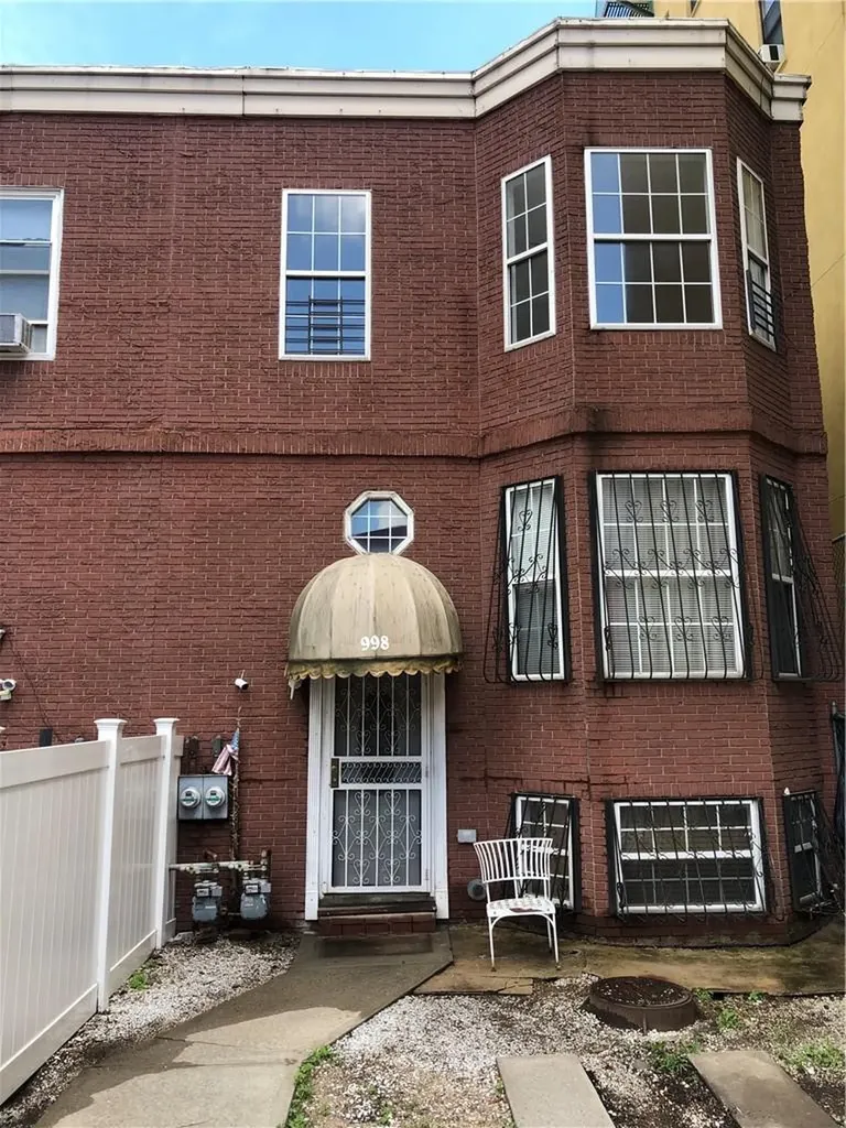 998 Intervale Avenue Bronx NY 10459