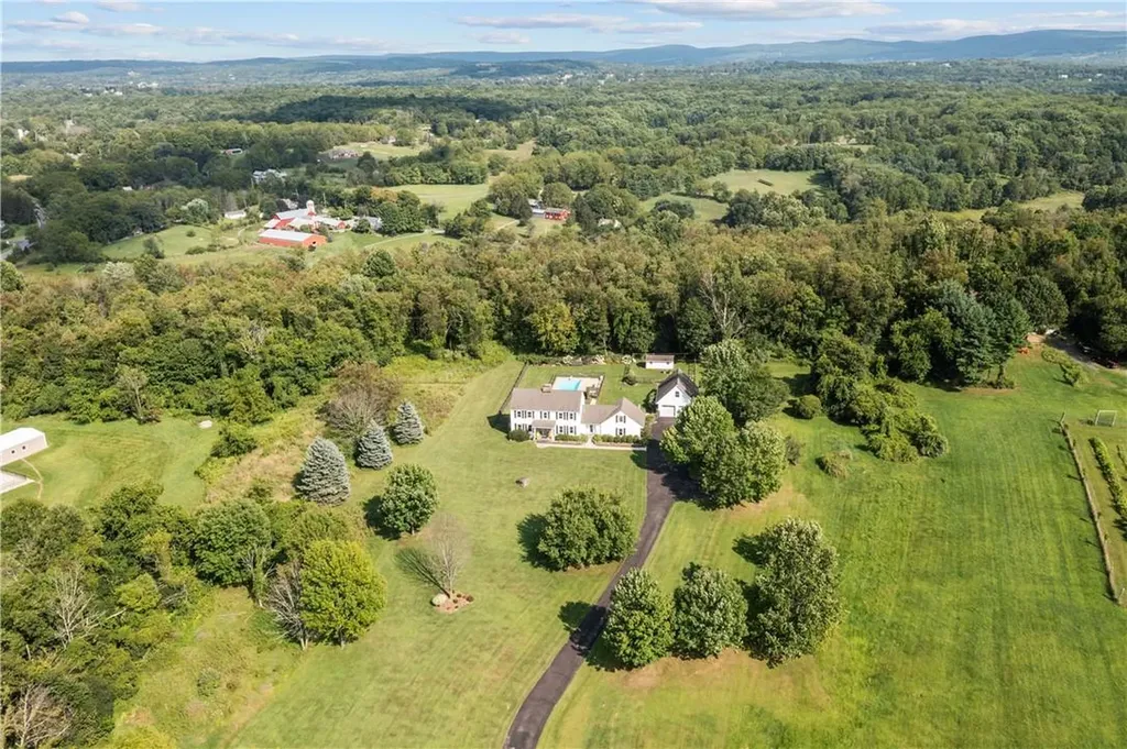 4 Doe Run Warwick NY 10990