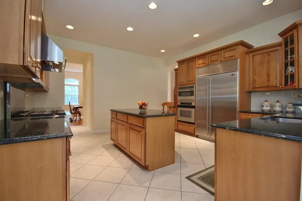 71 Arborview Carmel NY 10512
