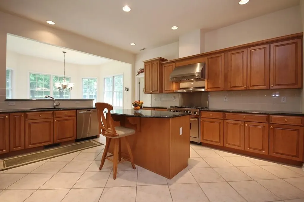 71 Arborview Carmel NY 10512