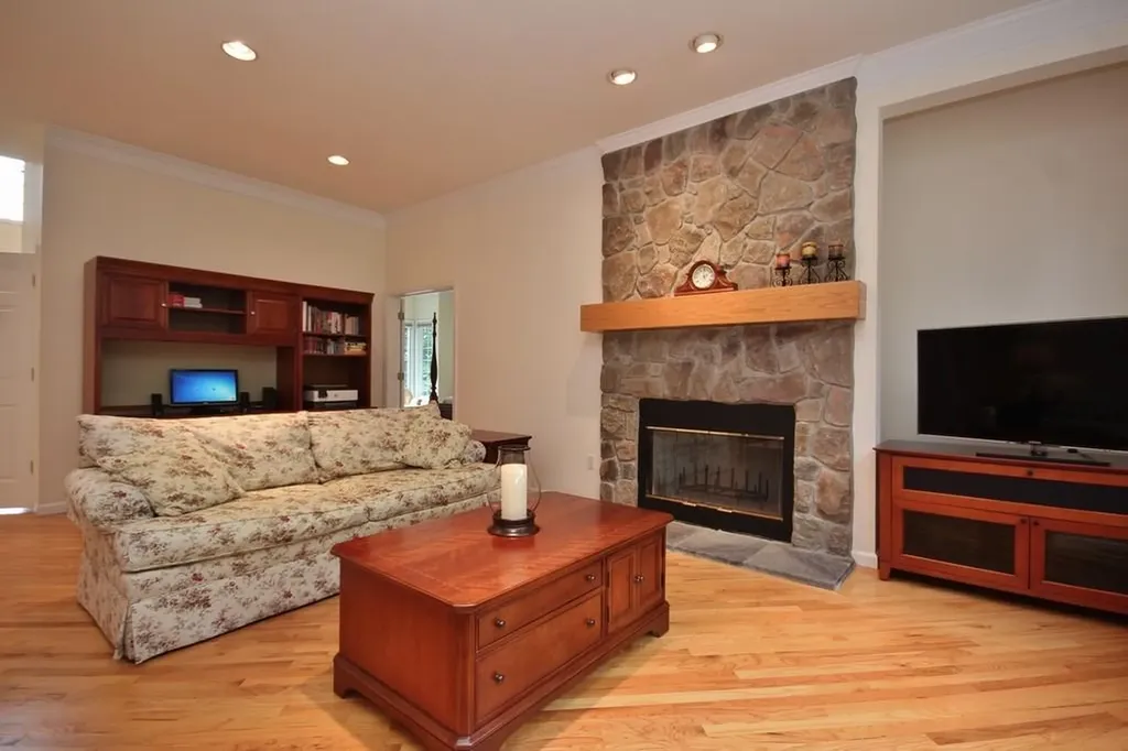 71 Arborview Carmel NY 10512
