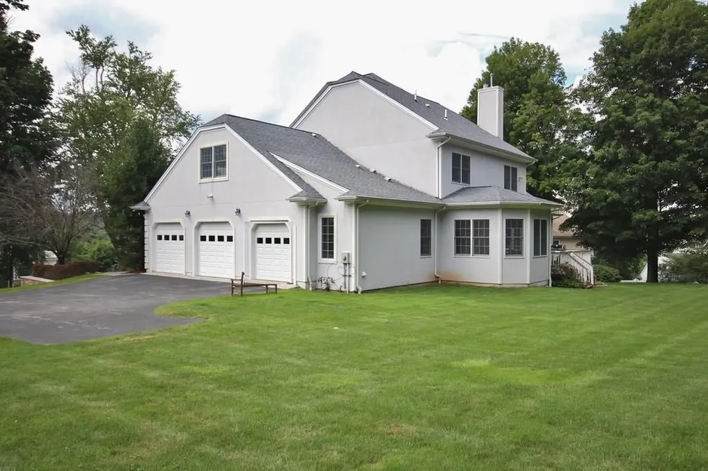 71 Arborview Carmel NY 10512