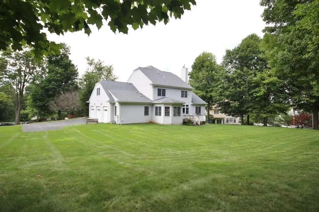 71 Arborview Carmel NY 10512