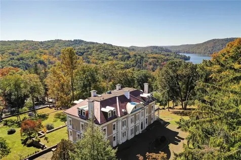 118 Tower Hill Road W Tuxedo Park NY 10987