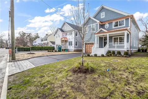 18 Cobb Avenue White Plains NY 10606