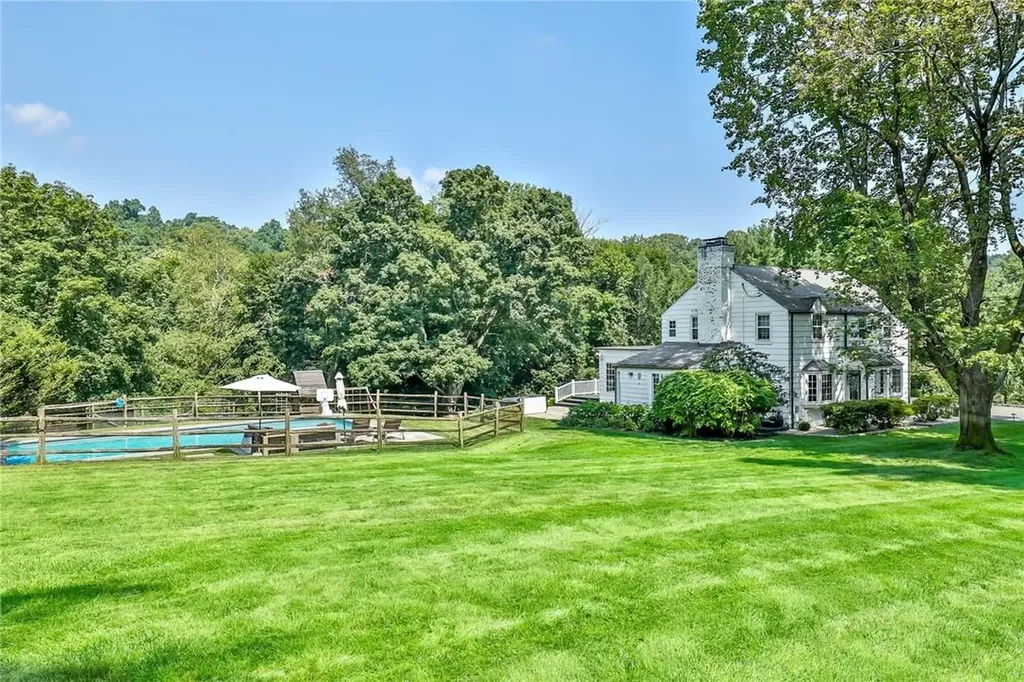 2 Munson Pond Lane Pleasantville NY 10570