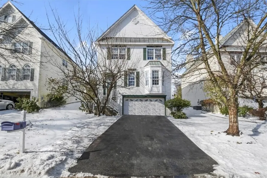 10 Mackellar Court Peekskill NY 10566