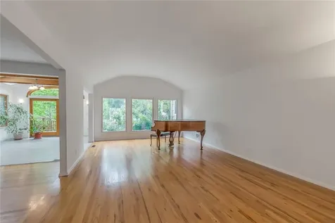 2 Willowbrook Road White Plains NY 10605